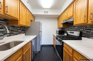 7430 JFK Blvd E, North Bergen, NJ 07047 - Photo 8