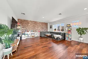 610 Anderson Ave 3D, Cliffside Park, NJ 07010 - Photo 4