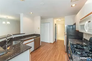 702 Buckland Ct, Denville, NJ 07834 - Photo 8