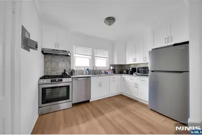 540 Mountain Avenue, Montclair, NJ 07043 - Photo 4