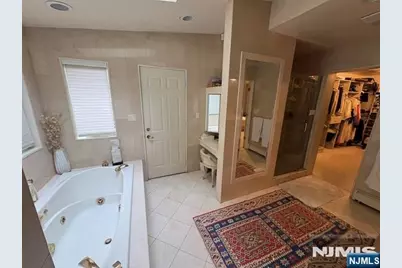 60 Karens Lane, Englewood Cliffs, NJ 07632 - Photo 10