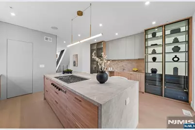 25 Leary Lane, Edgewater, NJ 07020 - Photo 18