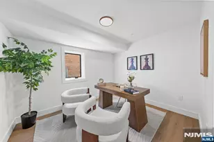 27 Leary Ln, Edgewater, NJ 07020 - Photo 24
