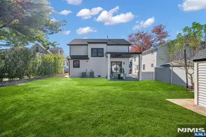 285 Washington Street, Teaneck Township, NJ 07666 - Photo 40