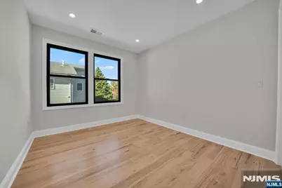 285 Washington Street, Teaneck Township, NJ 07666 - Photo 32