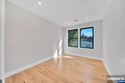 285 Washington Street, Teaneck Township, NJ 07666 - Photo 30