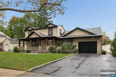 707 Chadwick Drive, Paramus, NJ 07652 - Photo 40