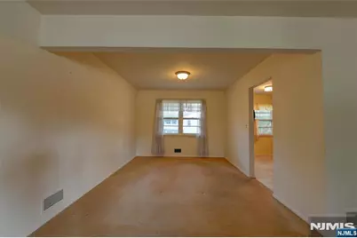 34 Parkway, Pequannock Township, NJ 07440 - Photo 6
