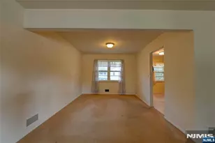 34 Pkwy, Pequannock Township, NJ 07440 - Photo 6