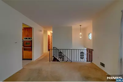 34 Parkway, Pequannock Township, NJ 07440 - Photo 10