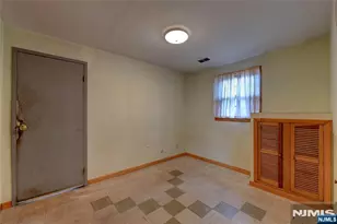 34 Pkwy, Pequannock Township, NJ 07440 - Photo 18