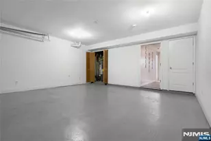 16 E Kinney St, Newark, NJ 07102 - Photo 28