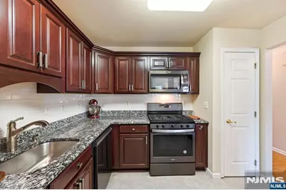 347 Winthrop Drive 3114 #3114, Nutley, NJ 07110 - Photo 14