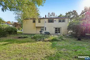 7 Tanglewood Dr, Livingston, NJ 07039 - Photo 28