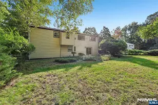 7 Tanglewood Dr, Livingston, NJ 07039 - Photo 30