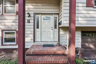 7 Tanglewood Dr, Livingston, NJ 07039 - Photo 2