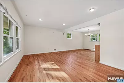 7 Tanglewood Drive, Livingston, NJ 07039 - Photo 6
