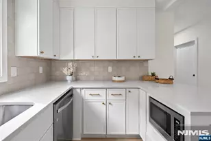 30 Irving Street 1, Montclair, NJ 07042 - Photo 20
