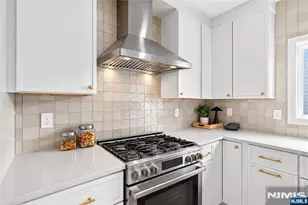 30 Irving Street 1, Montclair, NJ 07042 - Photo 16