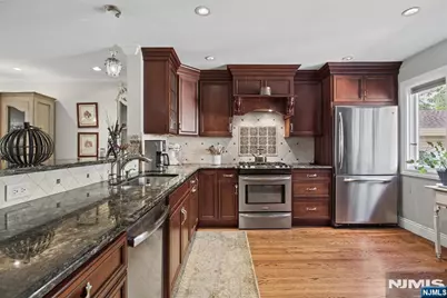 30 Litchult Lane, Mahwah, NJ 07430 - Photo 10