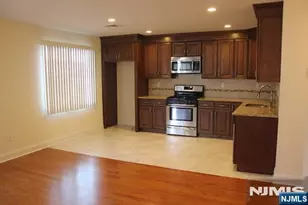 10 Gall Ave 2, Elmwood Park, NJ 07407 - Photo 4