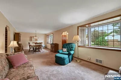 59 Chestnut Avenue, Rochelle Park Township, NJ 07662 - Photo 4