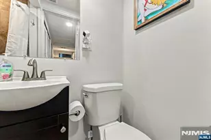 21 Yorkview Dr B6, Edgewater, NJ 07020 - Photo 20