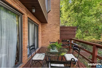 21 Yorkview Drive B6 #B6, Edgewater, NJ 07020 - Photo 8
