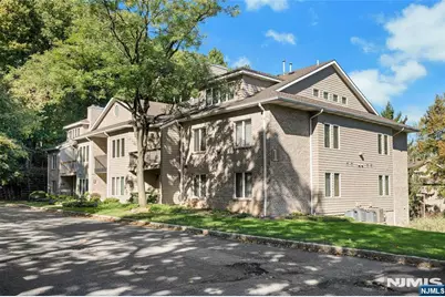 1 Parkside Terrace 1C #1C, Woodland Park, NJ 07424 - Photo 2