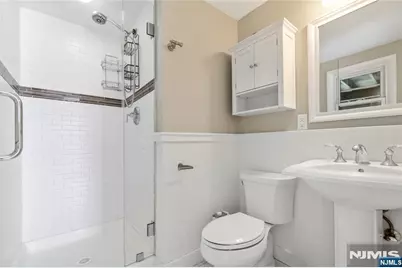 377 Chelsea Street, Paramus, NJ 07652 - Photo 20