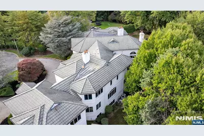 11 Fairway Court, Cresskill, NJ 07626 - Photo 2