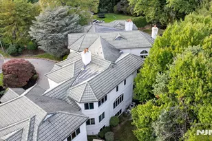 11 Fairway Ct, Cresskill, NJ 07626 - Photo 2