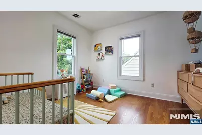 271 Castle Terrace, Lyndhurst Township, NJ 07071 - Photo 12