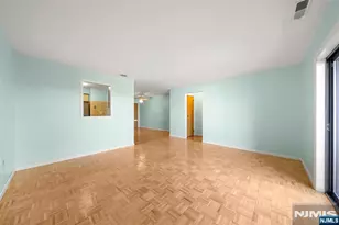 6409 Liberty I2, North Bergen, NJ 07047 - Photo 14