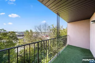 6409 Liberty I2, North Bergen, NJ 07047 - Photo 12