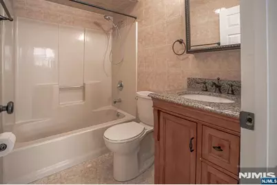 31 Fairmount Avenue 6A #6A, Hackensack, NJ 07601 - Photo 18