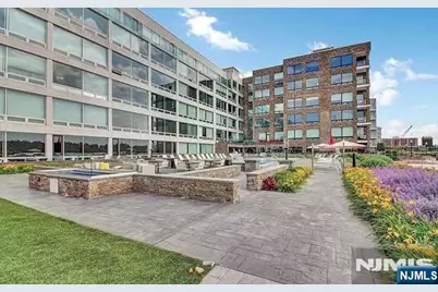9 Somerset Lane 605 #605, Edgewater, NJ 07020 - Photo 24