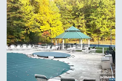 6307 Richmond Road Building 6, Uni #building 6, Uni, West Milford, NJ 07480 - Photo 20