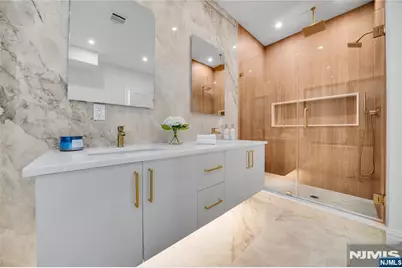 470 Palisades Boulevard, Fort Lee, NJ 07024 - Photo 34