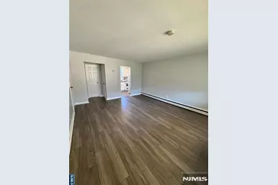 325 Essex Street I #I, Hackensack, NJ 07601 - Photo 2
