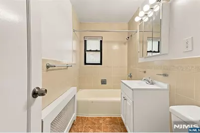 2193.5 N Central Avenue B #B, Fort Lee, NJ 07024 - Photo 20