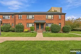 2193 5 N Central Ave B, Fort Lee, NJ 07024 - Photo 1