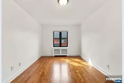2193.5 N Central Avenue B #B, Fort Lee, NJ 07024 - Photo 18