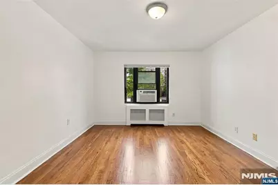 2193.5 N Central Avenue B #B, Fort Lee, NJ 07024 - Photo 14