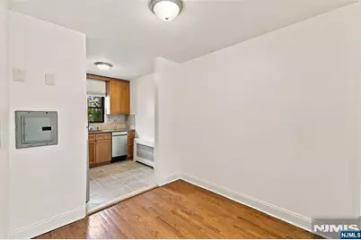 2193.5 N Central Avenue B #B, Fort Lee, NJ 07024 - Photo 6