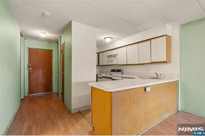 5 Linden Street 2I #2I, Hackensack, NJ 07601 - Photo 4