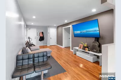 186 Terhune C #20, Lodi, NJ 07644 - Photo 2