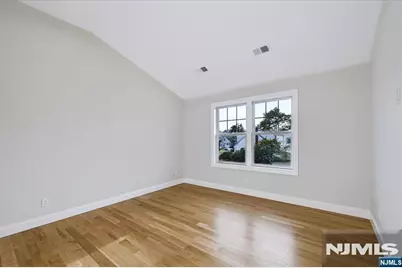 578 Pine Avenue, Saddle Brook Township, NJ 07663 - Photo 38
