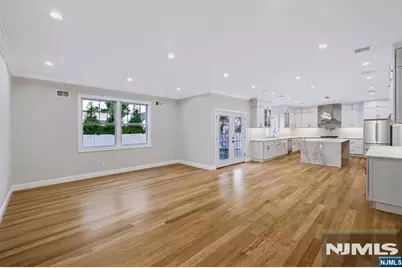 578 Pine Avenue, Saddle Brook Township, NJ 07663 - Photo 18