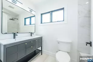 363 Park St, Hackensack, NJ 07601 - Photo 32